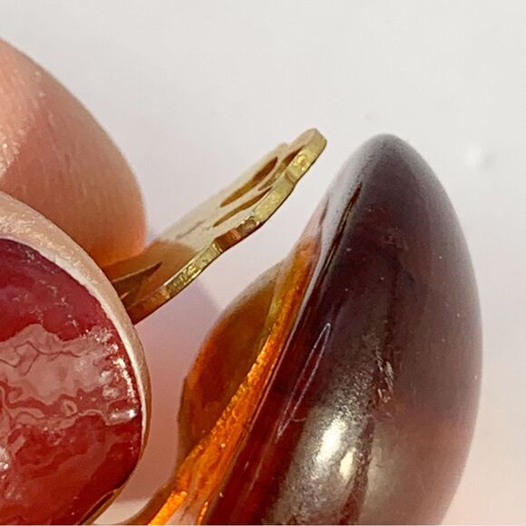 Vintage swirled root beer apple juice Bakelite amber dome clip on button earring - Picture 10 of 16